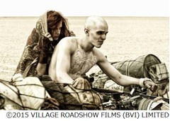 プレスリー孫&ldquo;囚われた女&rdquo;に、新「マッドマックス」の場面写真。