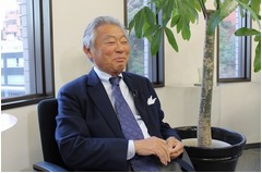 みのもんたがキャスターに復帰、ネットの報道番組「よるバズ！」で。