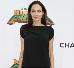 アンジー、亡き母と頻繁に&ldquo;対話&rdquo;