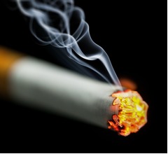 全国の喫煙者率は男性28.2％、女性9.0％に