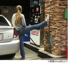 &ldquo;股間から給油する女性&rdquo;が話題に