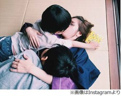 紗栄子の&ldquo;チュー写真&rdquo;に絶賛、ほっこりな一枚をInstagramで公開。