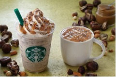 スタバに秋限定の新しいラテ、濃厚な栗の味わいにナッツがアクセント。