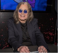 オジー・オズボーン、元ギタリストが犬の散歩中に&ldquo;無差別銃撃&rdquo;され「ショック」