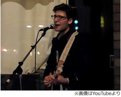 店入れぬボーカルだけ路上LIVE、年齢制限ルール守りながら公演強行。