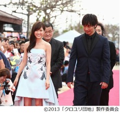 &ldquo;女優&rdquo;あっちゃん満面の笑み、夢だったレッドカーペットを歩く。