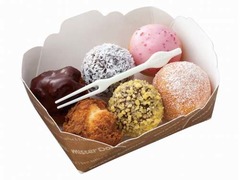 ミスドが「D&minus;ポップ」を復刻、ポン・デ・リング生地ドーナツをプラス。