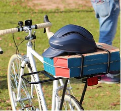 持ち帰りピザも楽々運べる自転車荷台