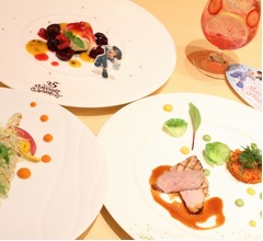 アンバサダーホテルにTDR35周年記念メニュー