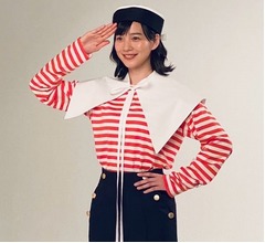 &ldquo;マリンルックで敬礼&rdquo;のんに反響「めっちゃかわいい！」「似合ってる」