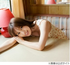 不倫報道の&ldquo;神ボディ&rdquo;グラドル謝罪、事務所は「軽率な行動に対し厳重注意」