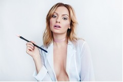 &ldquo;アレスタ&rdquo;新作は3月9日発売、TOKYO GIRLS COLLECTION初出演も決定。