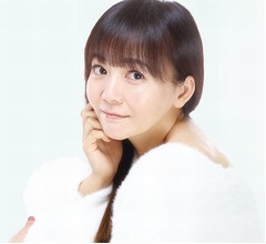 華原朋美&ldquo;氷の洞窟&rdquo;の中でアナ雪「Let It Go〜ありのままで〜」熱唱