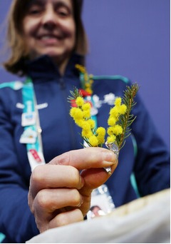 国際女性デーにミモザの花＝女子選手は過去最多〔パラリンピック〕