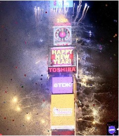 NYの恒例カウントダウンレポ、宇宙から若田光一さんのメッセージも。