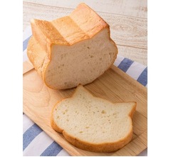 キュートすぎる&ldquo;ねこ型食パン&rdquo;