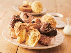 ミスドが新たなクロワッサン生地スイーツ「クロワッサンマフィン」。