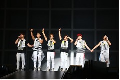 &ldquo;野獣&rdquo;2PMが超満員日本公演、韓国のコンサートをそのまま再現。