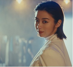 池田エライザ、涙が止まらなかった&ldquo;卒業式の思い出&rdquo;