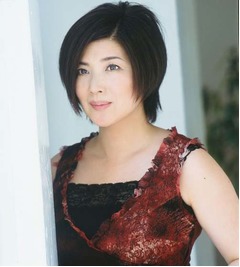 桜田淳子40周年で自選ベスト、11月には一夜限りのファン感謝イベント。