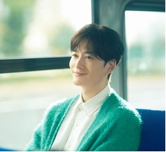 岡田将生がゆうちょ銀行の新CMに、趣里が声を担当する3色の鳥&ldquo;チッチチ&rdquo;も登場