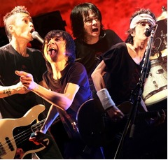 ど根性ガエル&times;クロマニヨンズ、疾走感あふれる新作が主題歌に決定。