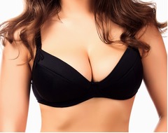 ブラジャーが弾跳ね返し命拾い、事件の&ldquo;証拠品&rdquo;として警察へ。