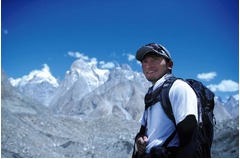 指9本失った栗城エベレストへ、9月中旬の単独・無酸素挑戦を発表。