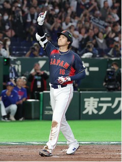喜ぶ大谷　野球