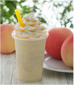 GODIVAショコリキサーに夏味、桃の甘みにホワイトチョコが溶け合う。