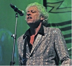 33年振りに新作アルバムをリリースするバンド