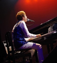 元東京事変の伊澤がツアーへ、3ピースバンド&ldquo;あっぱ&rdquo;で全国巡る。