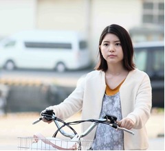 川島海荷、工藤阿須加と無邪気なカップル役