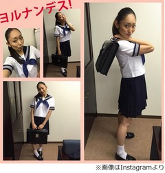 安藤美姫がセーラー服姿を披露「ちょっと照れくさいのです&hellip;汗」。