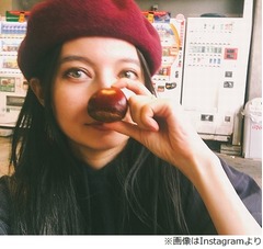 ちょっぴり笑顔のベッキーに反響