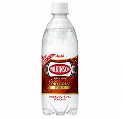 コーラ香る無糖の新感覚炭酸水「ウィルキンソン タンサン ドライコーラ」。