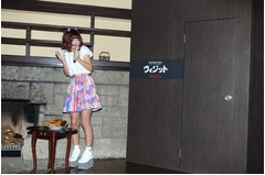 藤田ニコルが生ドッキリに悲鳴、映画「ヴィジット」公開記念イベント。