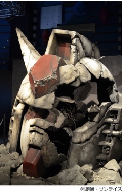 吹き飛ばされた実物大ガンダム頭部も、「ガンダムワールド2016」開幕。