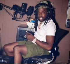 誕生日に警察から逃走、39歳ラッパーが&ldquo;致命的な負傷&rdquo;で死去