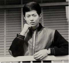 美川憲一「貴重な1枚よ〜」&ldquo;デビュー前のモノクロ写真&rdquo;に反響