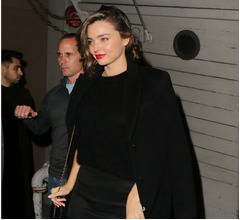 ミランダ・カー、毎日のスキンケアの秘訣語る