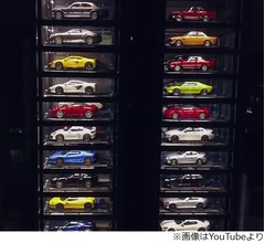 本当に買える高級車の巨大&ldquo;自動販売機&rdquo;