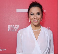 「デスパレートな妻たち」女優、カンヌレッドカーペットで&ldquo;6000円のドレス&rdquo;着たことを後悔