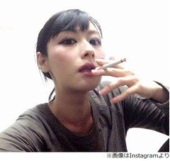 タバコ吸う鳥居みゆきに「似合う」の声