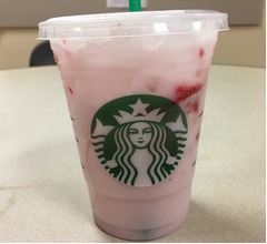 米スタバの「ピンク・ドリンク」飲んでみた