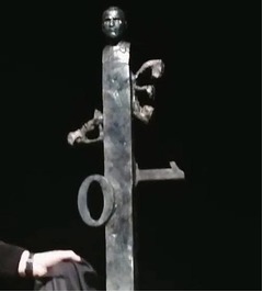 【写真】本社設置&ldquo;ジョブズ像&rdquo;に賛否、選ばれた作品は前衛的すぎる？