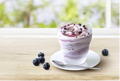 マックフルーリーの人気味が復活、5月12日から「ブルーベリー オレオ」。