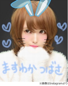 益若の&ldquo;ソロプリクラ&rdquo;に絶賛「年々可愛いく」「ぎゅーってしたい」。