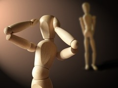 &ldquo;玉の輿&rdquo;の相手は同性だった、3年間同居も結婚詐欺師と気付かず。