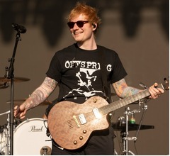 エド・シーラン、&ldquo;初めての海外アーティスト&rdquo;として歴史に名を刻んだ国